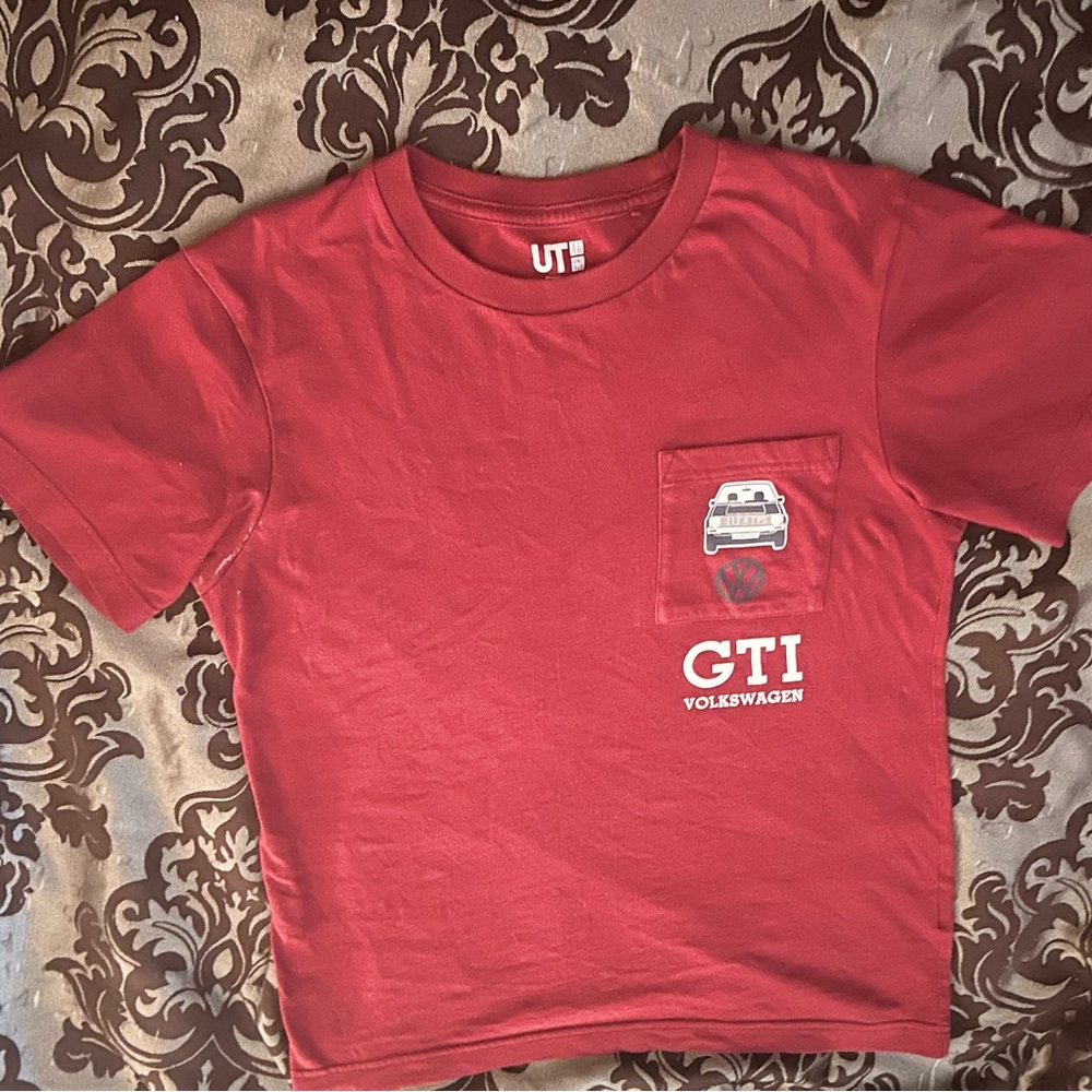 Uniqlo | GTI Volkswagon Golf VW Burgundy/ Maroon Short Sleeve T-Shirt | Size XXS